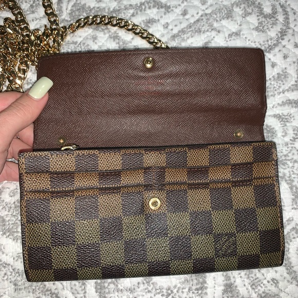 Louis Vuitton Handbag - Picture 4 of 9